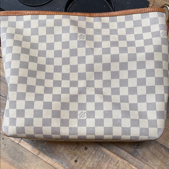 Louis Vuitton Gray and Cream Checkered Shoulder Bag - Picture 1 of 4